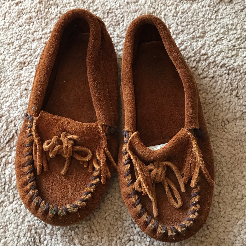 Minnetonka Kilty Moccasins - Girls